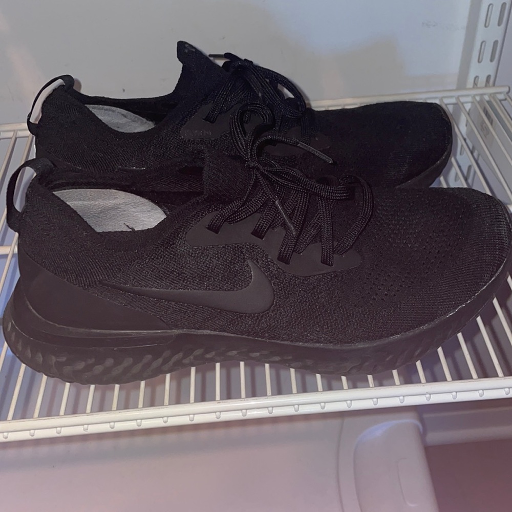 Black Nike epic react shoe